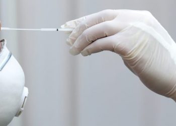 Capitalinos siguen buscando aplicarse pruebas en medio de las cifras elevadas de COVID 19