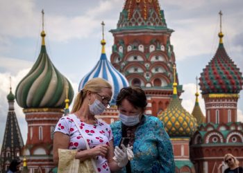 Variante ómicron duplica los casos en Rusia en menos de una semana