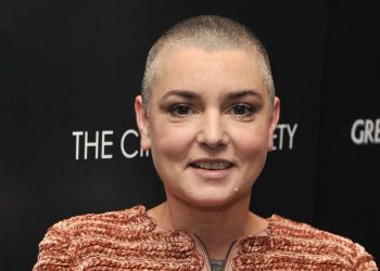 Tras la muerte de su hijo de 17 años, hospitalizan a Sinead O’Connor