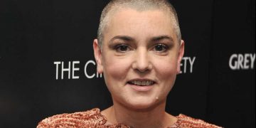 Tras la muerte de su hijo de 17 años, hospitalizan a Sinead O’Connor
