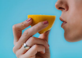 Asocian factor de riesgo genético con pérdida de olfato o gusto al enfermar de COVID
