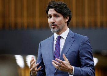Justin Trudeau se aísla tras haber estado en contacto con positivo a COVID-19