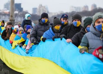 Ucrania refuerza su defensa con ayuda militar occidental para contener Rusia