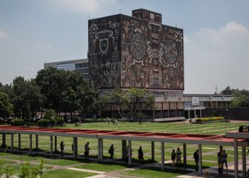 Llama la UNAM a Conacyt para revisar reglamento de becas