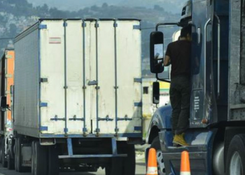 Demanda la Concanaco Servytur, acción urgente por secuestro de unidades con mercancía