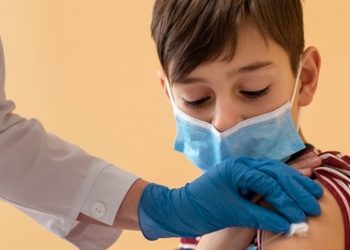 OMS recomienda extender el uso de la vacuna de Pfizer a menores de 12 años