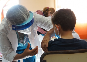 Panamá alista el primer lote de vacuna anticovid pediátrica