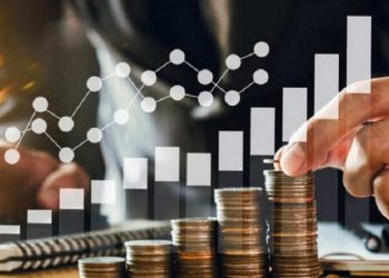 Economía mundial continuará alerta a las hostilidades en el Este de Europa