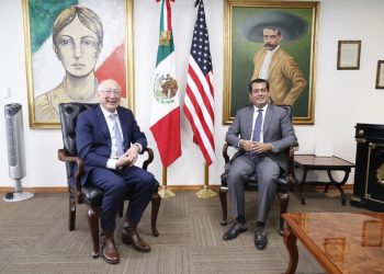 López Obrador tiene razón al impulsar una reforma eléctrica; Ken Salazar