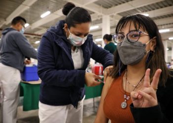 Abren registro de vacunación contra COVID-19 para chavos de 18 a 29 años