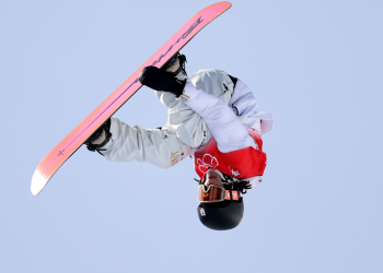 Japonés Ayumu Hirano se hace con el oro olímpico en snowboard halfpipe