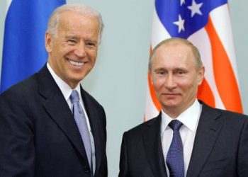 Biden y Putin conversan vía telefónica sobre situación en Ucrania