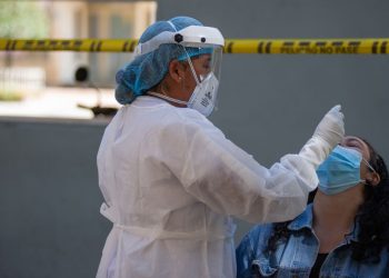 Colombia informa de 14 mil 454 casos nuevos de COVID-19