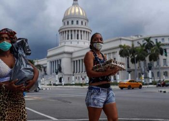 Cuba registra un descenso en el número de casos diarios de COVID