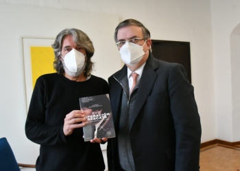 Presentan el libro: Evo, Operación Rescate