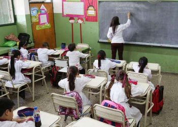 Energía eléctrica gratuita para las escuelas públicas: SNTE