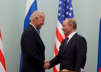 Biden y Putin hablarán por teléfono sobre Ucrania este sábado