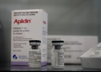 Estudio muestra que fármaco plitidepsina inhibe reproducción del SARS-CoV-2