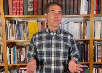 Llama Lorenzo Córdova a respetar veda por revocación de mandato