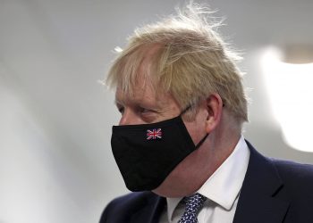 Johnson defiende ante Putin el derecho de Ucrania a entrar en la OTAN