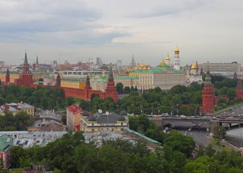 El Kremlin envía grupo negociador a Bielorrusia para conversar con Kiev