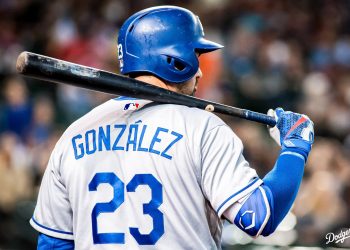 Adrián González anuncia su retiro del beisbol profesional