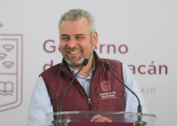 Las vías del ferrocarril están libres; el ejército reafirmó su presencia en Aguililla: Ramírez