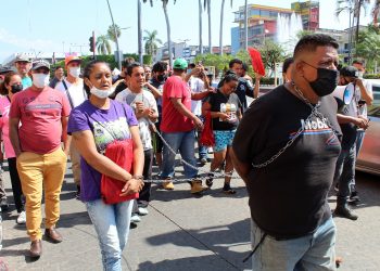 Migrantes realizan viacrucis para exigir visas