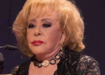 Silvia Pinal regresa a los escenarios con la obra Caperucita