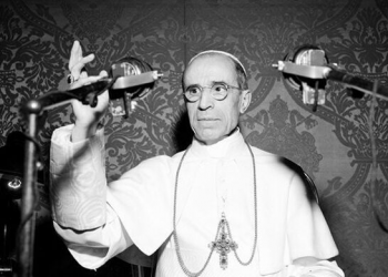 El papa Pío XII sabía del Holocausto desde el inicio y salvó a miles de judíos