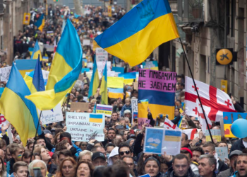 Cientos se vuelven a manifestar en Tel Aviv contra ofensiva rusa en Ucrania