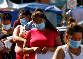Crece 12 por ciento el número de personas sin servicios de salud en el país en lo que va del sexenio: CONEVAL