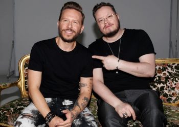 Sin Bandera estrena el romántico tema “Dime que sí”