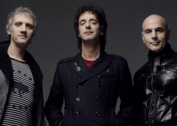 Soda Stereo se despide con un concierto lleno de invitados
