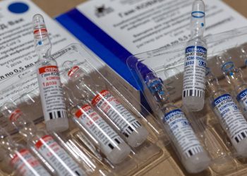 Argentina autoriza la comercialización de la vacuna Sputnik V contra COVID