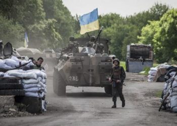 Ucrania combate en dos frentes, la frontera rusa y el Donbás