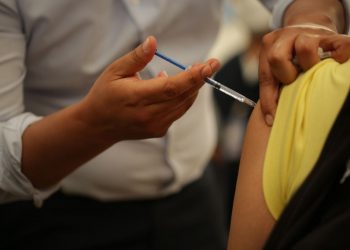 Anuncian vacunación de refuerzo para adultos de 18 a 29 años en estos municipios del EDOMEX