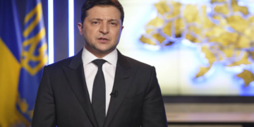 Presidente de Ucrania ordena la movilización de todas las personas en edad de servir en el Ejército