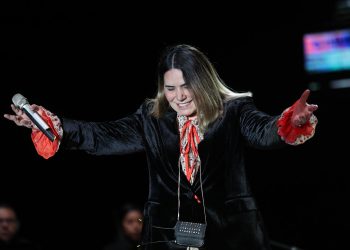 Tania Libertad y Juan Pablo Manzanero rinden homenaje a Armando Manzanero