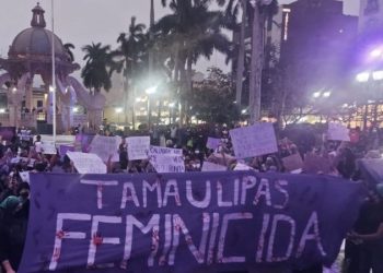 Mujeres se manifiestan por liberación de feminicida en el 8M