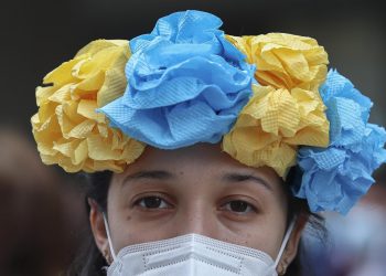 Cientos de personas piden en Bucarest el fin de la invasión rusa de Ucrania