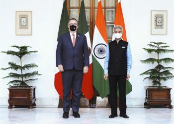 Cancilleres de México y la India se reúnen para una revisión “exhaustiva” de sus relaciones bilaterales