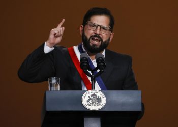 Boric promete defender los DDHH “en todo lugar” y redistribuir la riqueza