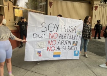 Ciudadanos rusos protestan por la invasión a Ucrania