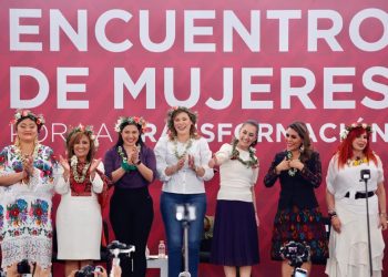 Sheinbaum y gobernadoras encabezan “Encuentro de Mujeres por la Transformación”