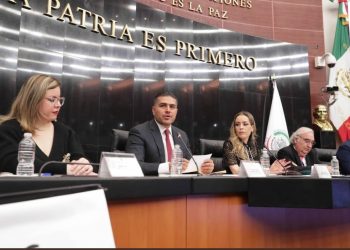 No prevé policía capitalina retirar el plantón y sembradío de Marihuana frente al Senado