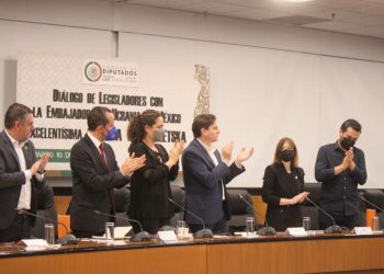 Inaceptable mantener relaciones con Putin; embajadora de Ucrania