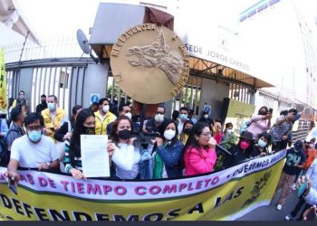 PRD presenta queja en CNDH por desaparecer escuelas de tiempo completo
