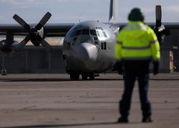Estados Unidos descarta que la OTAN cierre el espacio aéreo de Ucrania