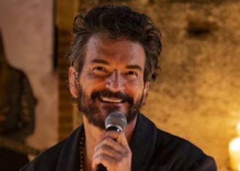 Ricardo Arjona comienza su gira “Blanco y Negro” con entradas agotadas